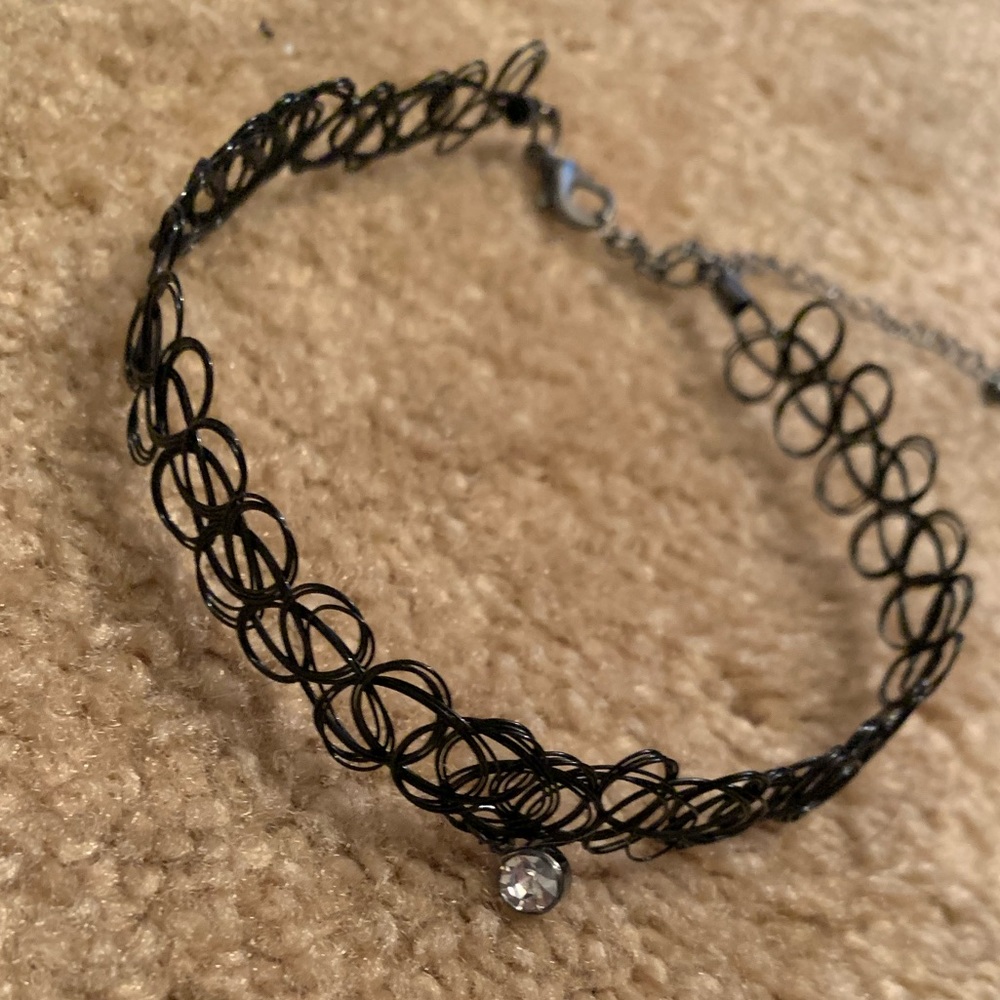 Black Stretchy Choker Necklace with Gem